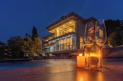 Cleo Lake Kivu Hotel