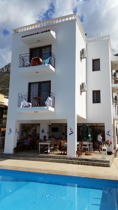 Lavender's Lodge Hotel