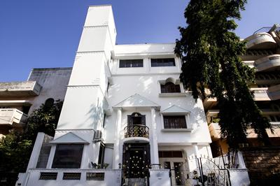 OYO 8271 Elite Homes