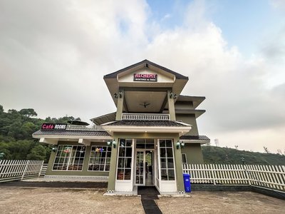 Hotel Alchemy Bistro & Inn