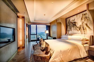 Sheraton Yunfu Xinxing Hotel