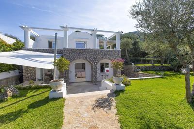 Villa Serenity Garden Pool