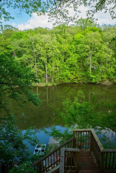 Lakefront-nestled in Nirvana