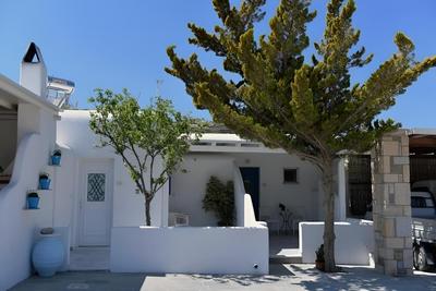 Flora's Houses Mykonos