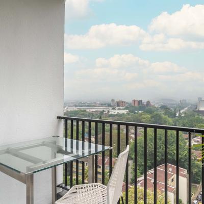 w Spectacular 1BR With Terrace at Poblado