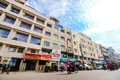 Fabhotel Royal Palace Ii