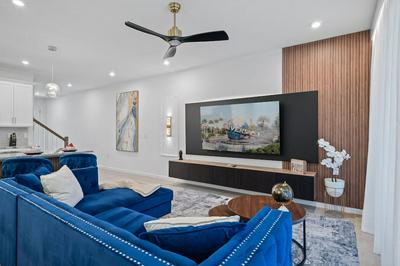 Chic 6 Bedroom Solara Home Pool and Themed Rooms