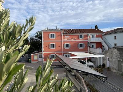 B&B L.D