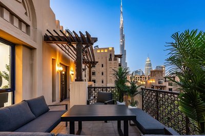 Luxury 2BR Apartment With Full Burj Khalifa View 2-min Walk to Dubai Mall