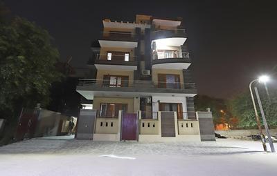 OYO 43270 Ishita Residency