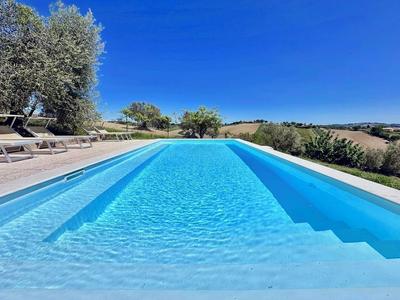 Historic Farmhouse on the Senigallia Hills