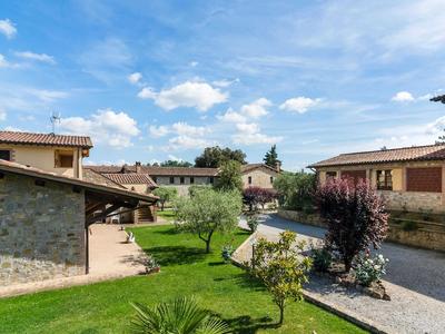 Secluded Mansion in Perugia with Hot Tub