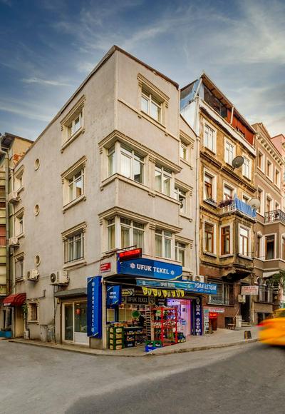 Aram's Residence