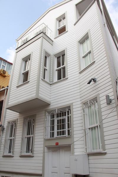 Jasmine Daire - Image 42