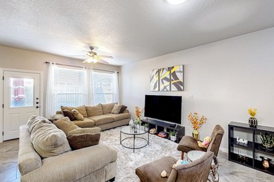 3BR w/ Yard, Updated Interior w/ A/C & W&D