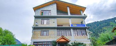 Fabhotel Arigato Cottage