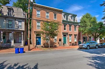 1 Mi to Dtwn: Historic Harrisburg Home