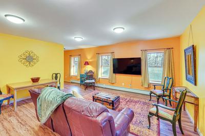 Near Historic Sites: Colorful Hyde Park Apartment!