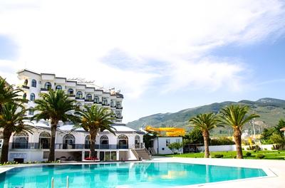 Serenita Beach Hotel