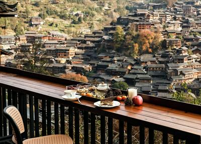 Xijiang Sanchunli Zhong Panorama Meisu