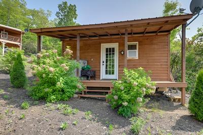 Beautiful Franklin Home w/ Bunkhouse & Hot Tub!