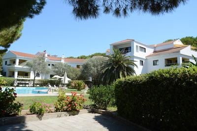 Niki Hotel Apartments