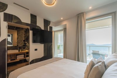 Pureview Luxury Suites, with breakfast & pool by Rent all Como