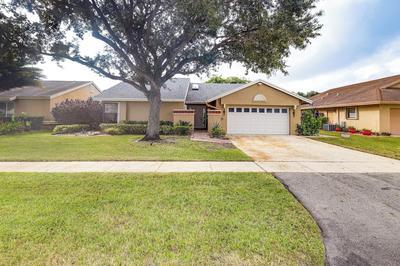 Riverfront Backyard & Grill: Sunrise Family Home