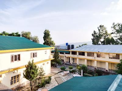 Pops Hotel & Restaurant