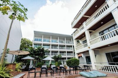 Tri's Miracle Kata Beach Side