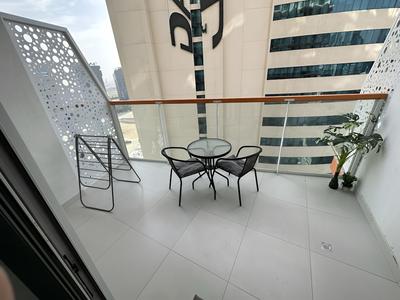 Master Piece - Elegant Studio With Canal View in Business Bay