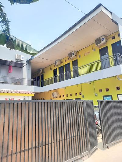 OYO 93021 Kost Dison