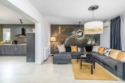 Villa Rosewood