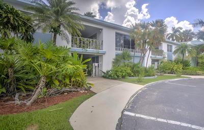 Updated Dtwn Naples Condo: Across From Beach!