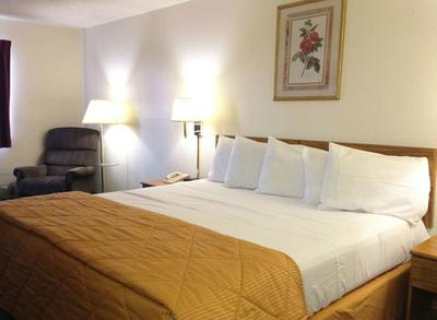 Capital O Amerihost Inn and Suites Fulton Hwy 54 MO