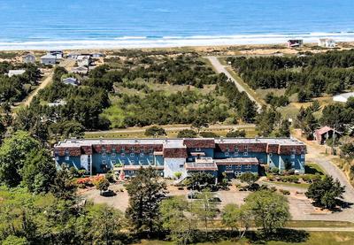 Chateau Westport Resort