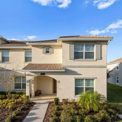 9033 Spectacular 5BD With Private Pool