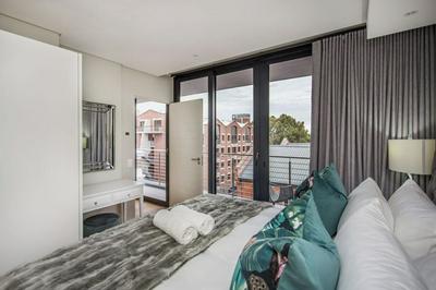 The Docklands 2 Bed Executive Apartment