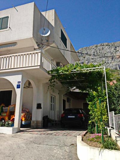 A2 - apt w Patio, Just 3 min Walking to the Beach