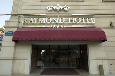 Raymond Hotel