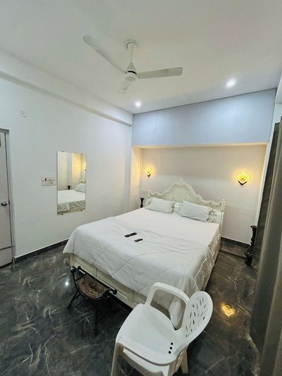 Hotel The White House Varanasi