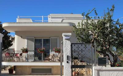 Flowing House