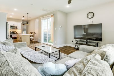 Modern Home w/ Private Yard in Northeast H-town!