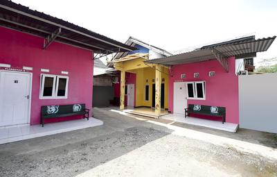 SPOT ON 2106 Homestay Flamboyan