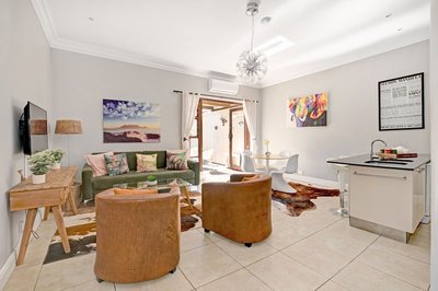 Charming Sea Point 1 Bed With Leafy Patio