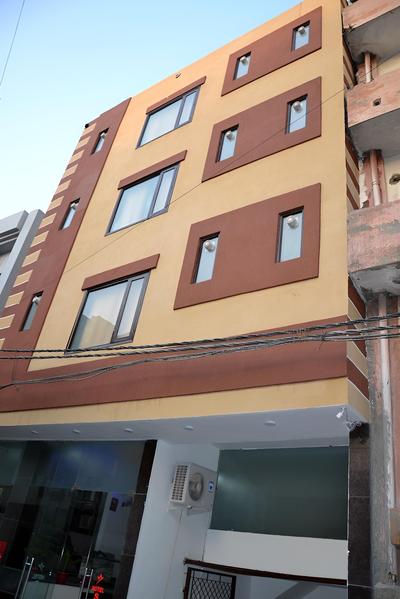 Airport Hotel Star Inn