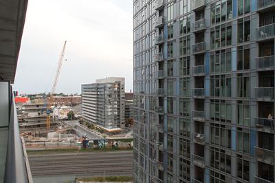 Toronto Queen Suites