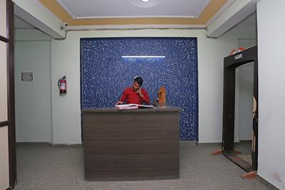 OYO 35827 Hotel Pilot Inn