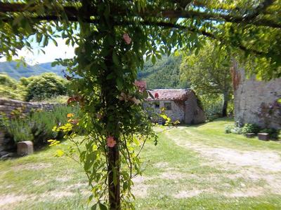 Comfortable Home in San Godenzo near Lake