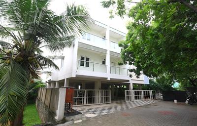 OYO 10027 Hotel Red Petal